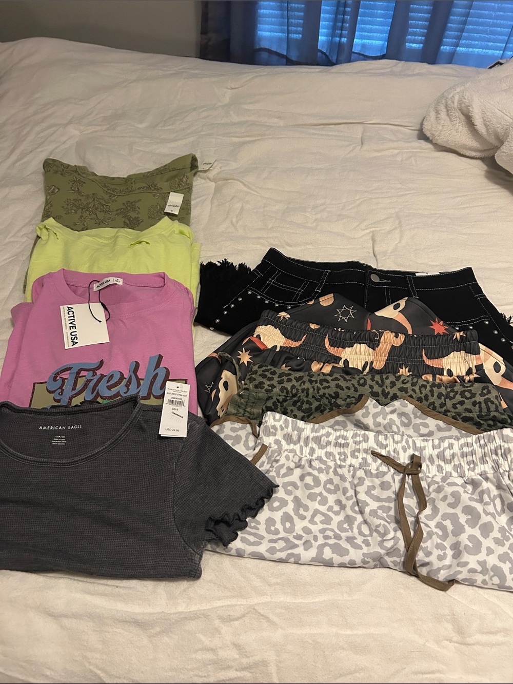 8piece Bundle. Women’s Small 4 shirt 4 short.